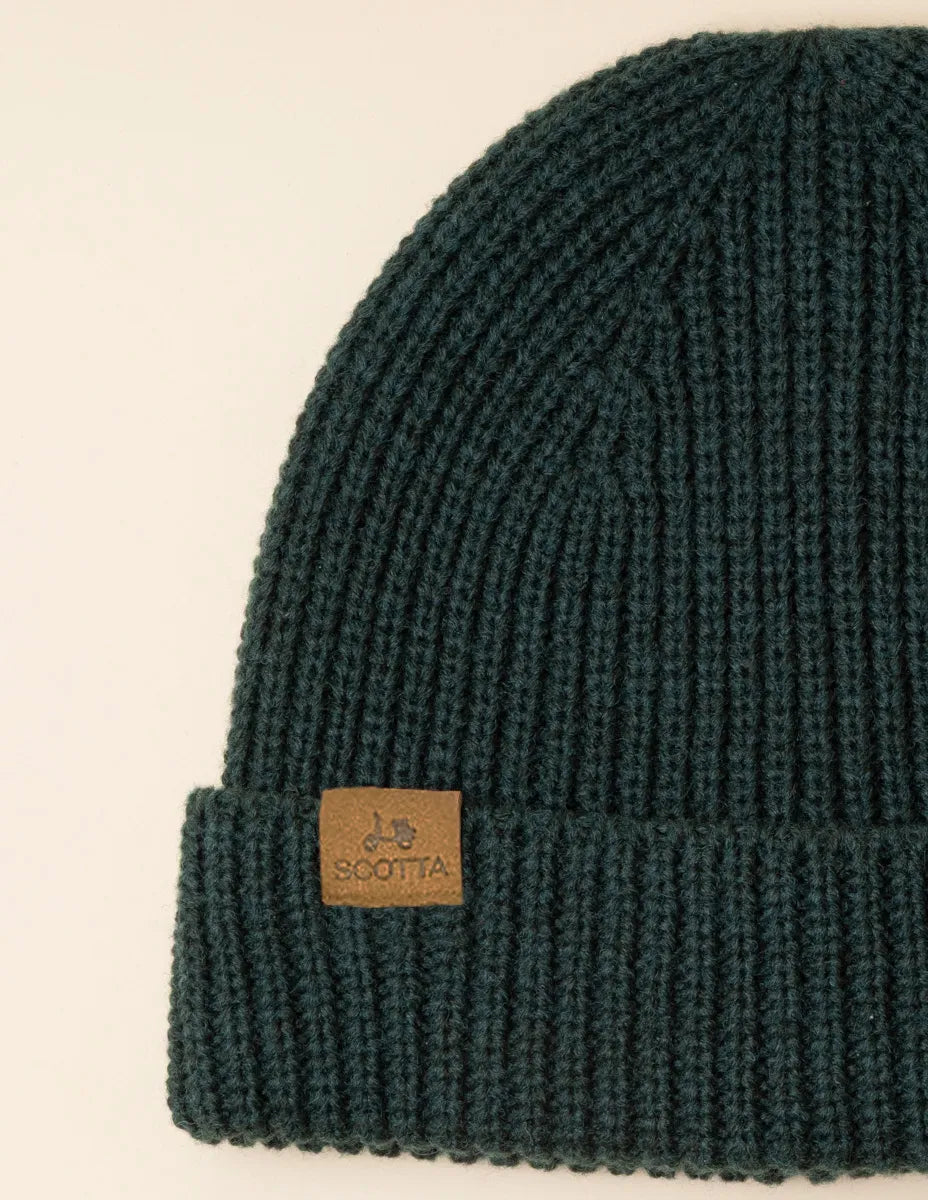 Gorro liso de canalé verde