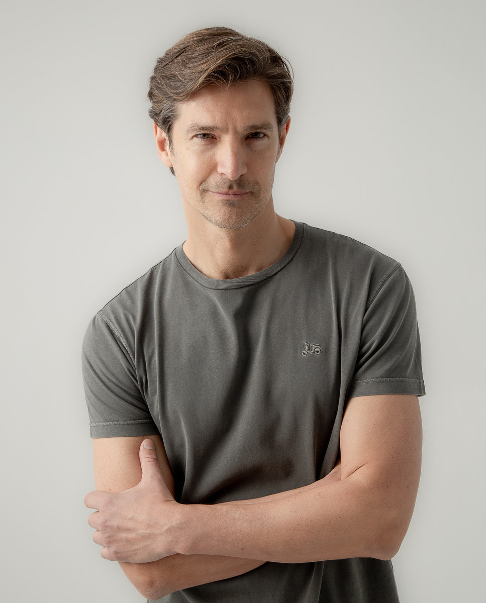 Camiseta classic organic gris oscuro | SCOTTA