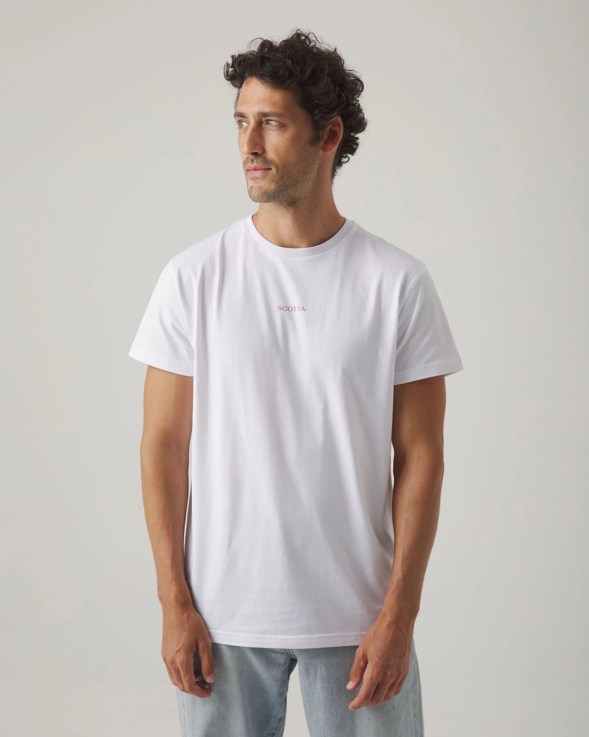 Camiseta con dibujo en la espalda