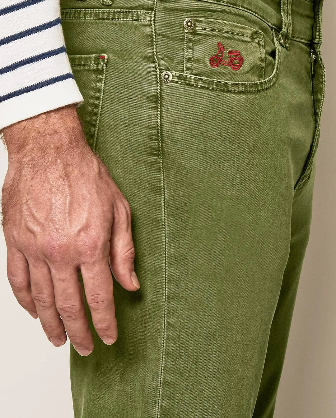 Pantalón 5 bolsillos khaki