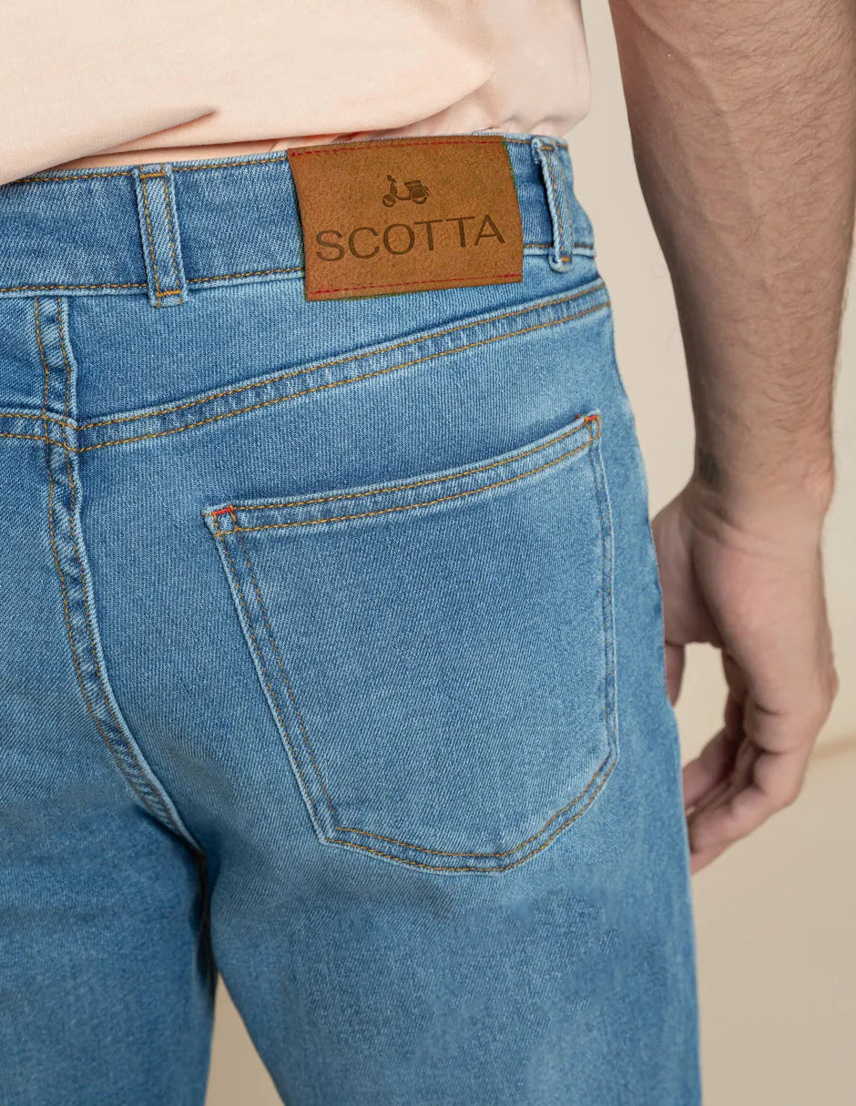 Pantalón vaquero claro hombre