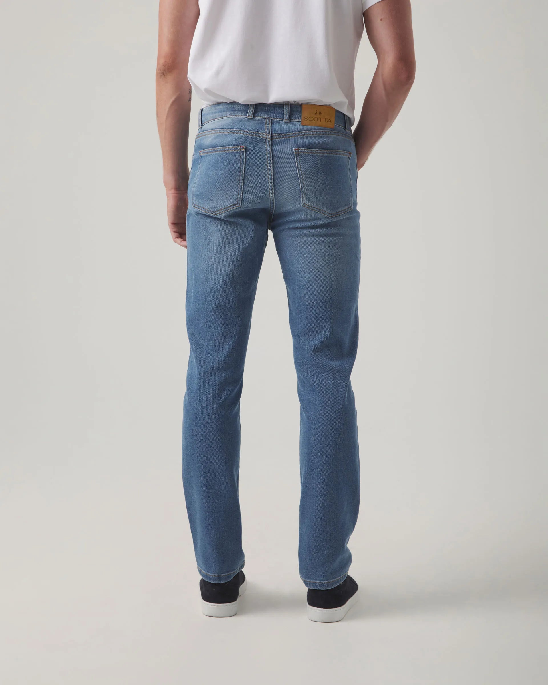 Pantalón vaquero claro 