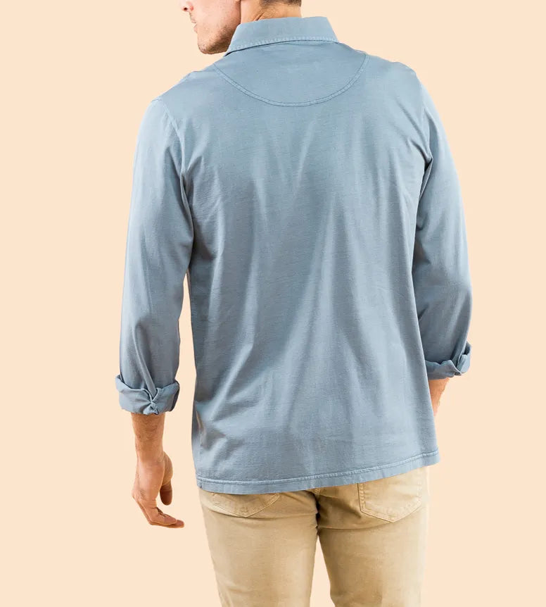 Polo de cano azul-acinzentado