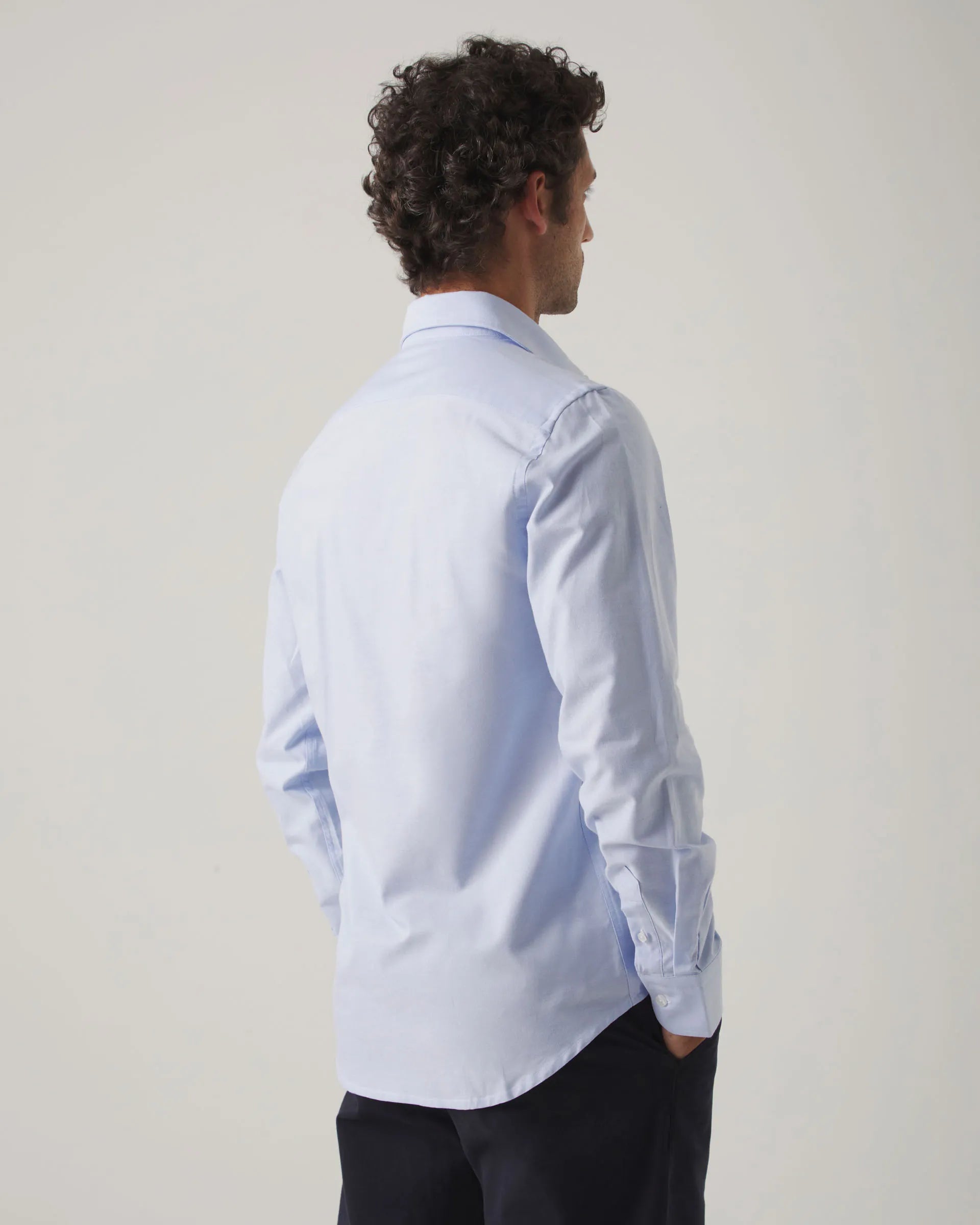 Camisa oxford celeste con logo