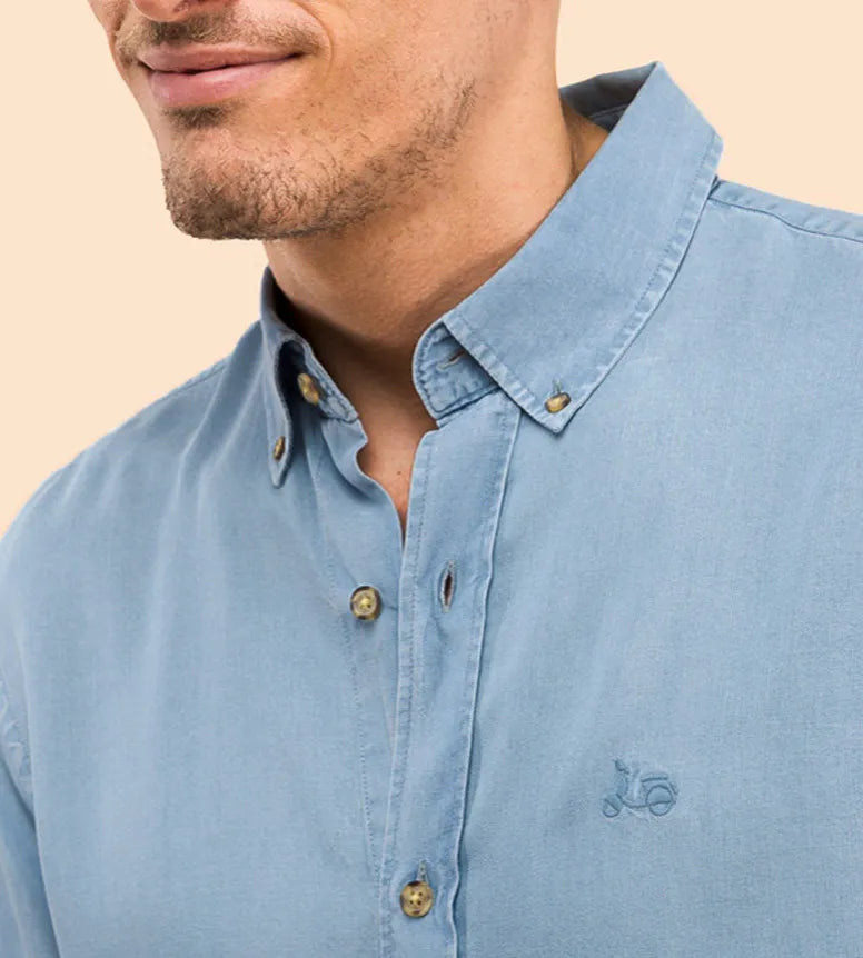 Camisa sostenible denim claro