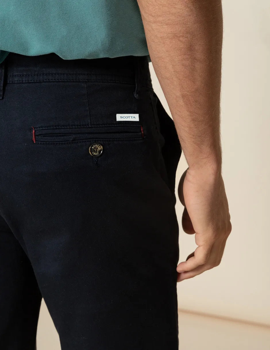 Pantalón chino marino hombre