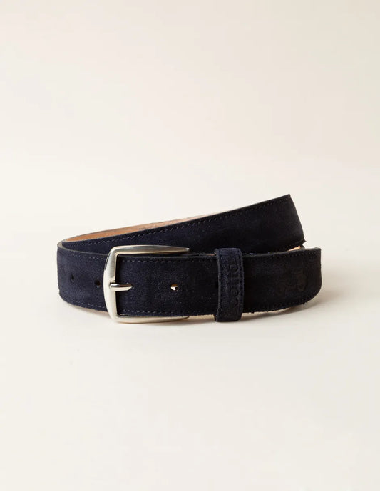 Cinturón hombre ante azul marino