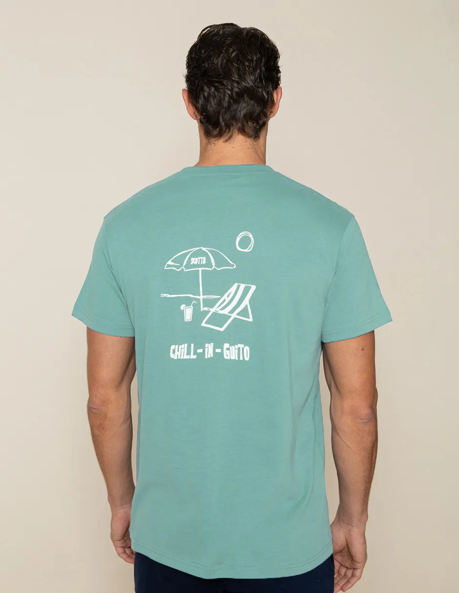 Camiseta azul con dibujo en la espalda