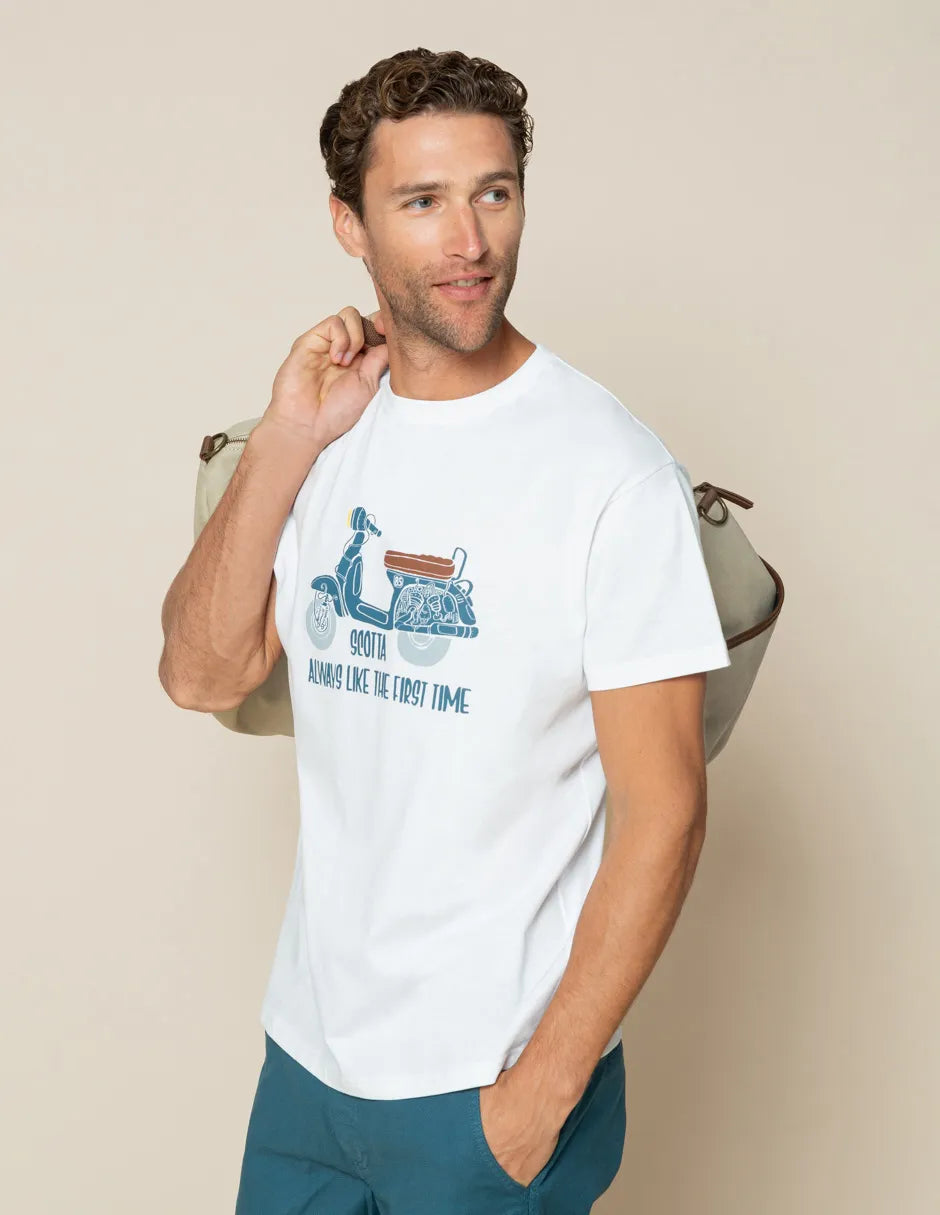 Camiseta blanca con dibujo hombre