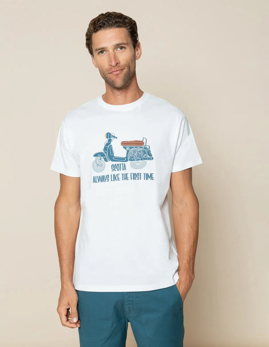 Camiseta blanca con dibujo hombre