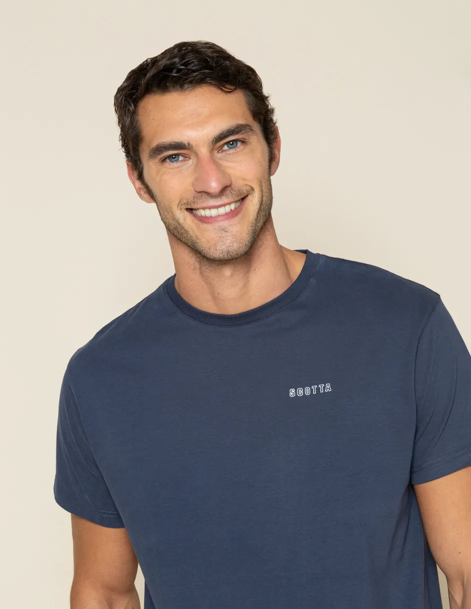 Camiseta de hombre con dibujo en la espalda