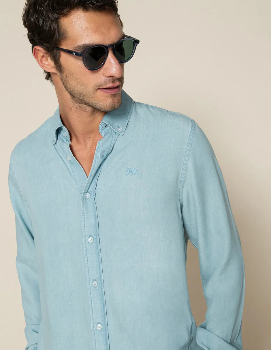 Camisa azul claro tencel hombre