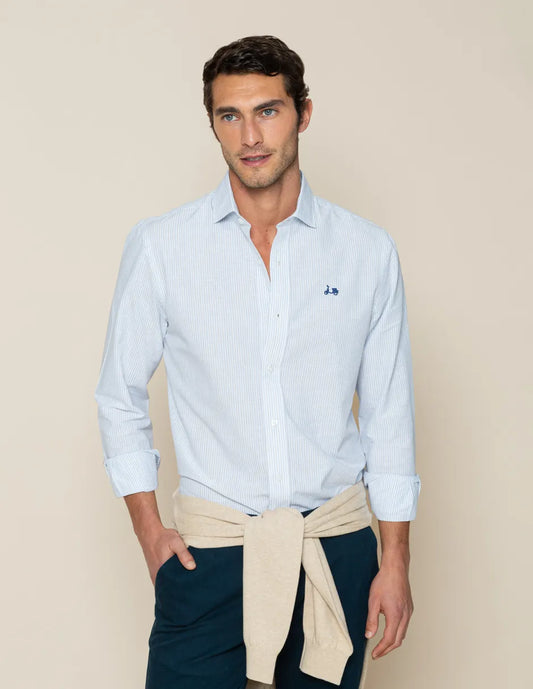 Camisa de rayas azul con logo