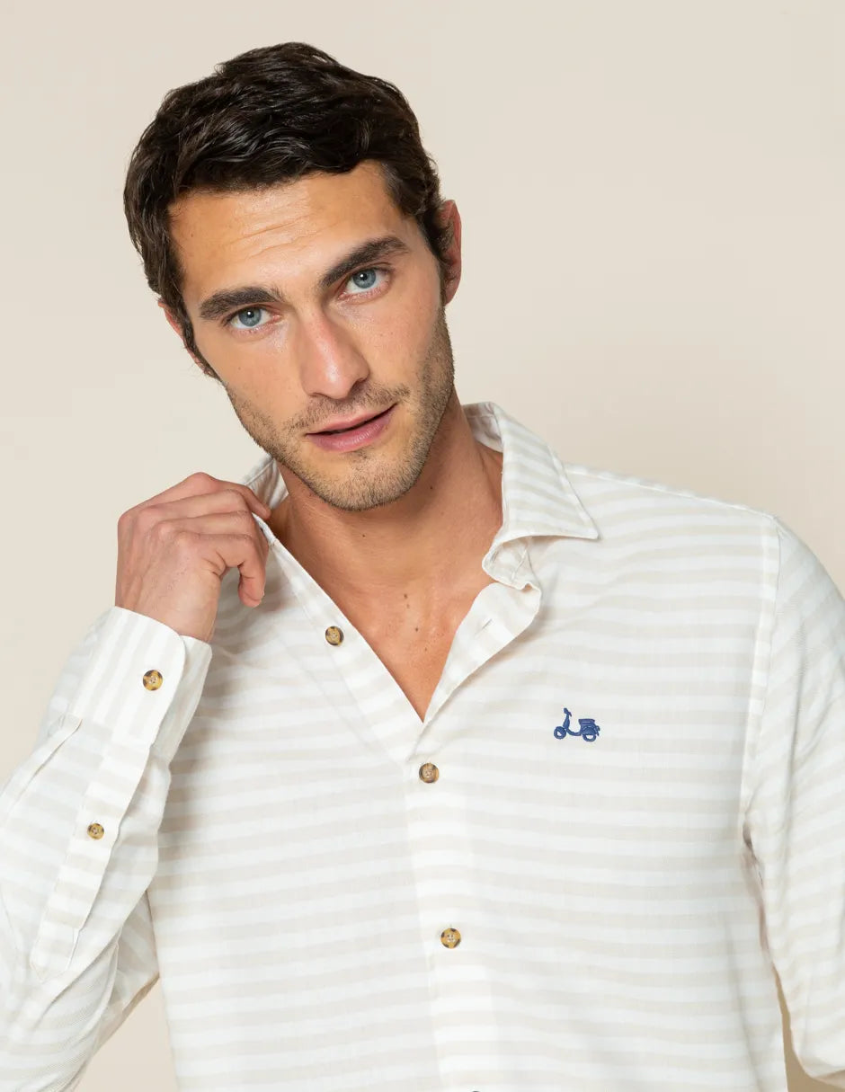 Camisa de rayas beige con logo