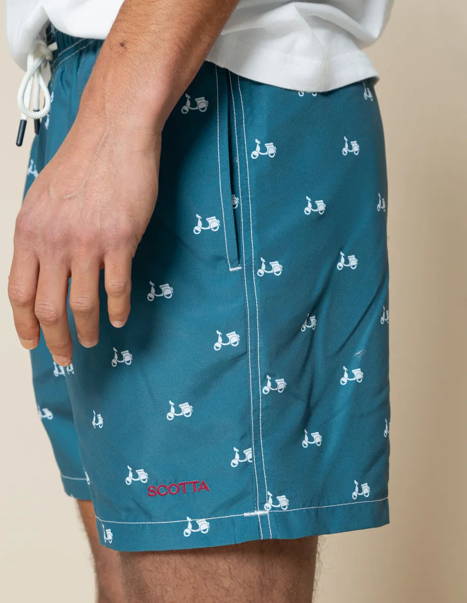 Bañador estampado océano.