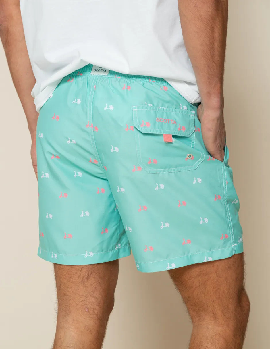Bañador estampado azul con logos