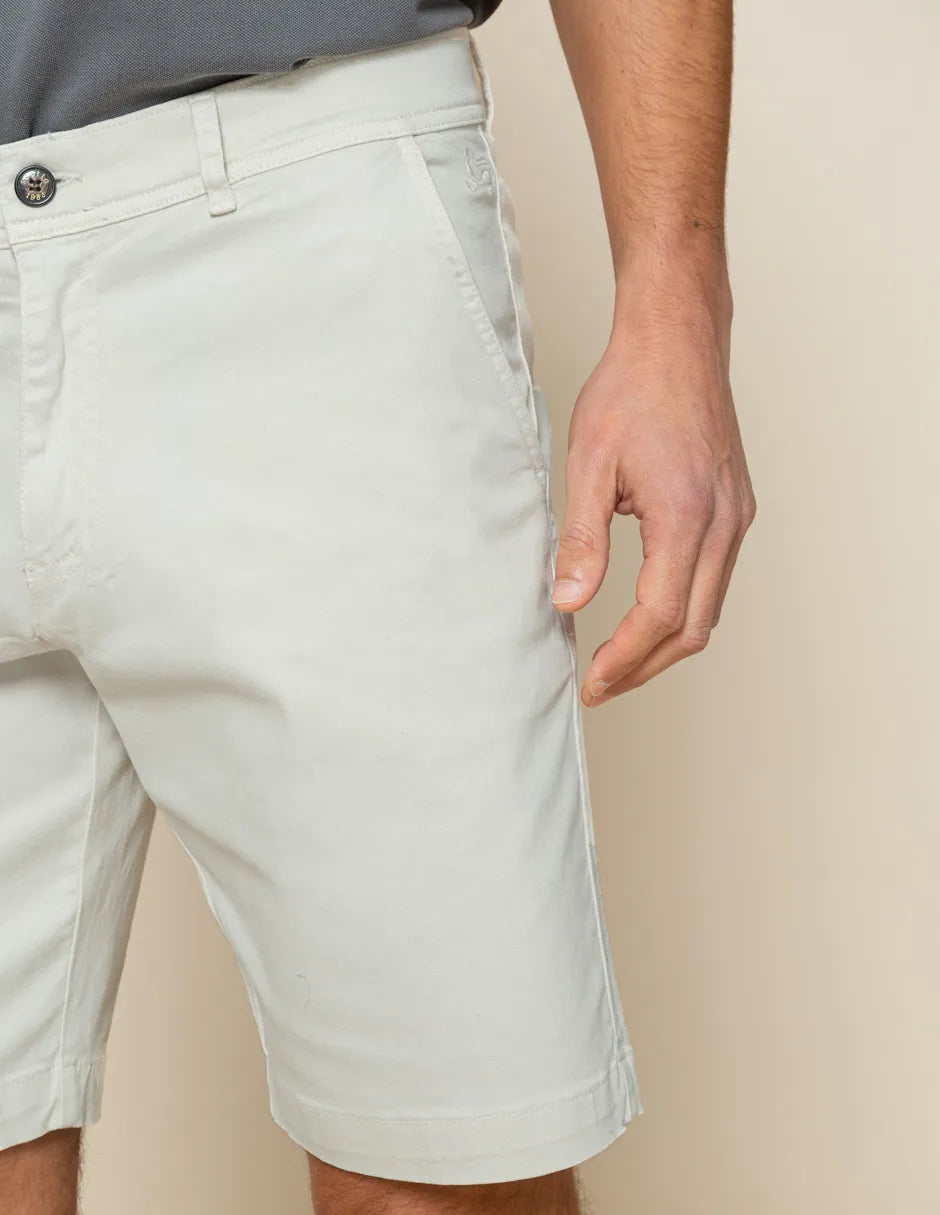 Bermudas hombre beige