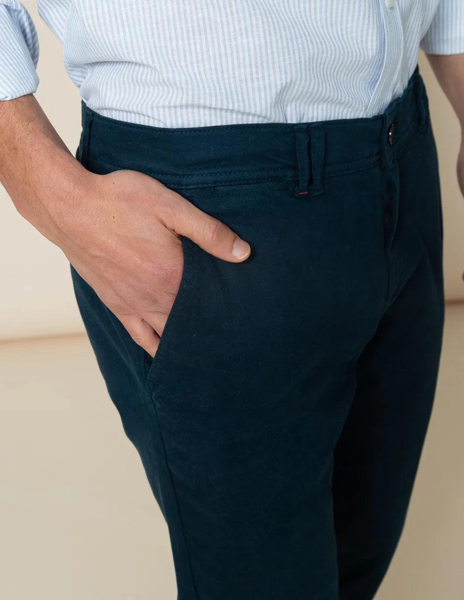 Pantalón chino marino de hombre