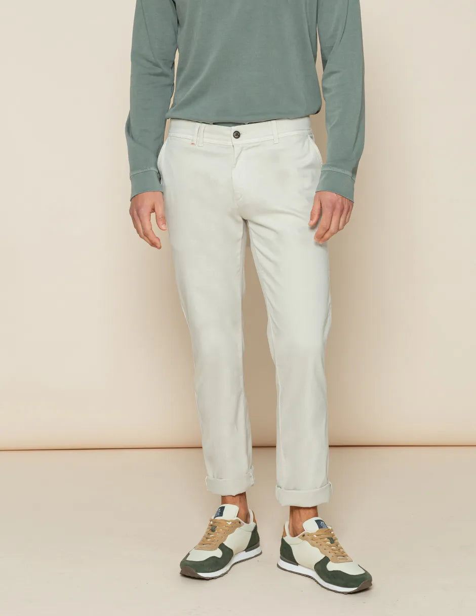 Chino beige de hombre