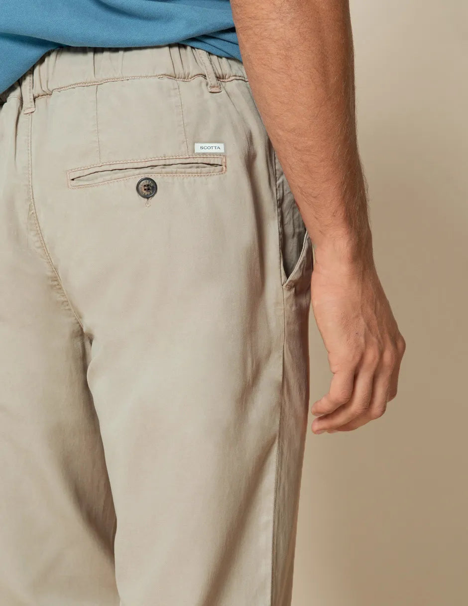 Pantalón jogging beige