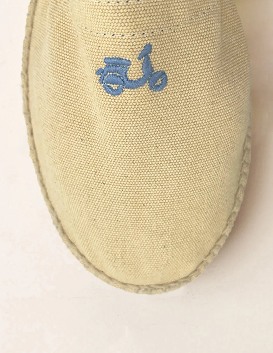 Alpargatas beige con logo