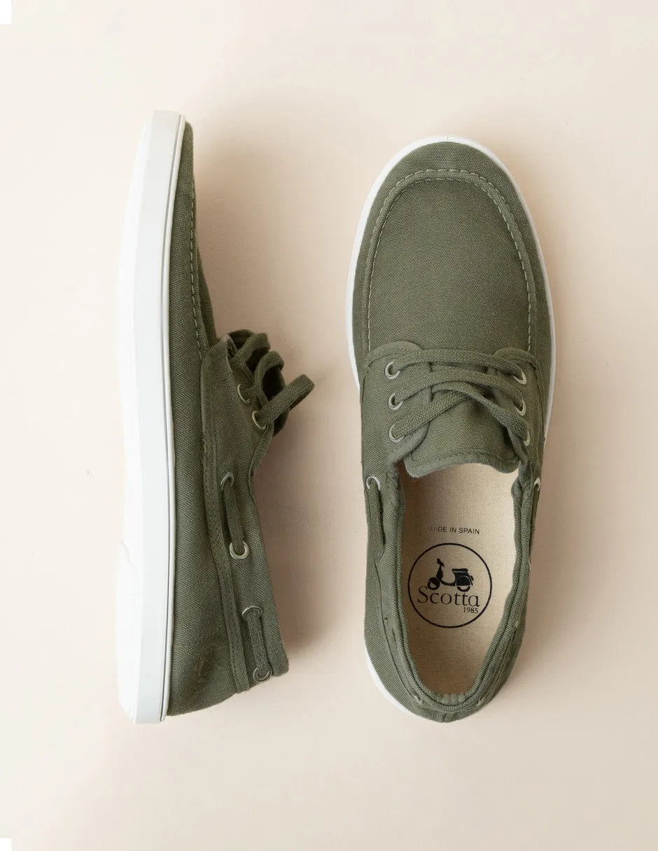 Náuticos de algodón en color khaki para hombre

