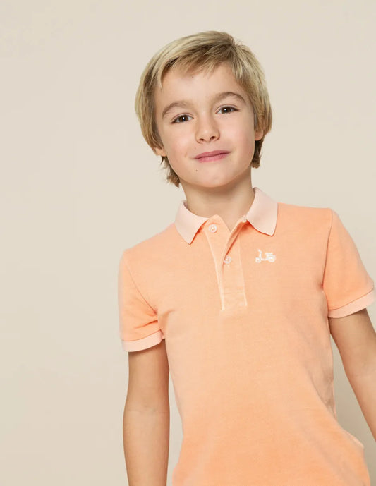 Polo de manga corta naranja de niño