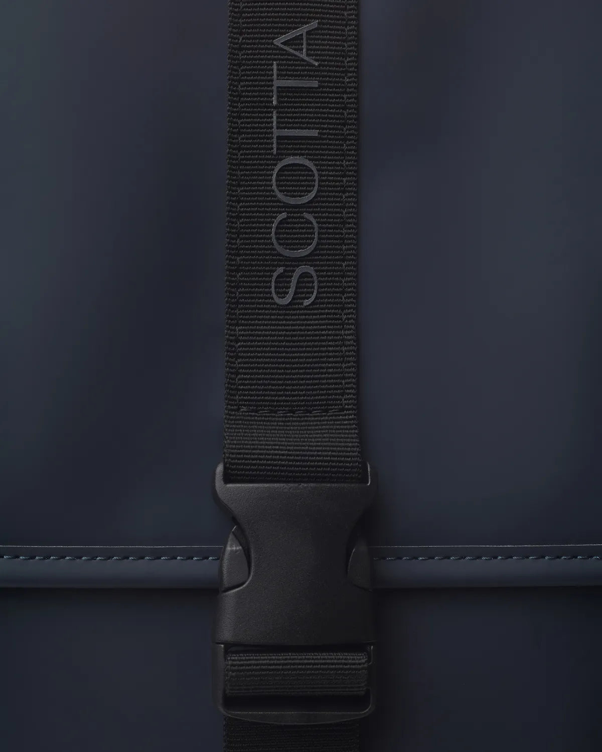 Mochila rainy azul marinho