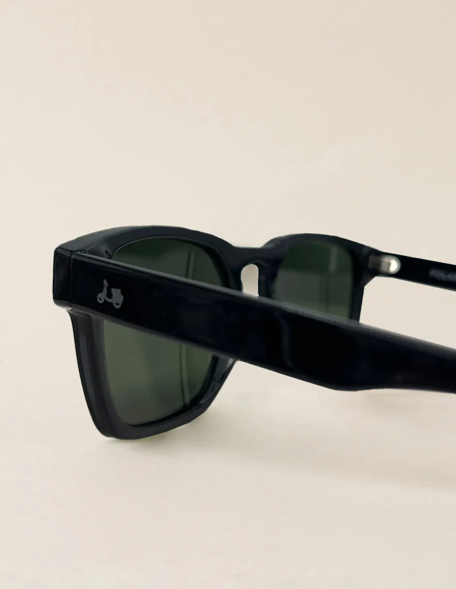 Gafas de sol negras