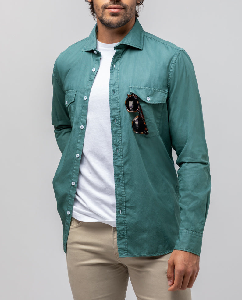 Camisa sarga pocket verde botella | SCOTTA