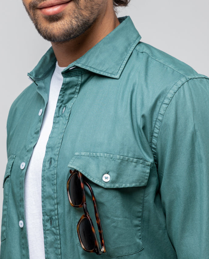 Camisa sarga pocket verde botella | SCOTTA