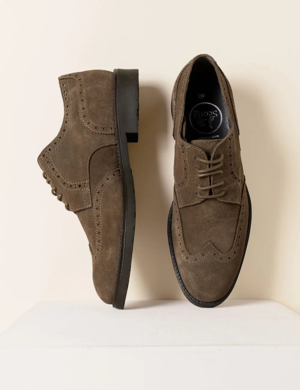 Sapato oxford marrom picado