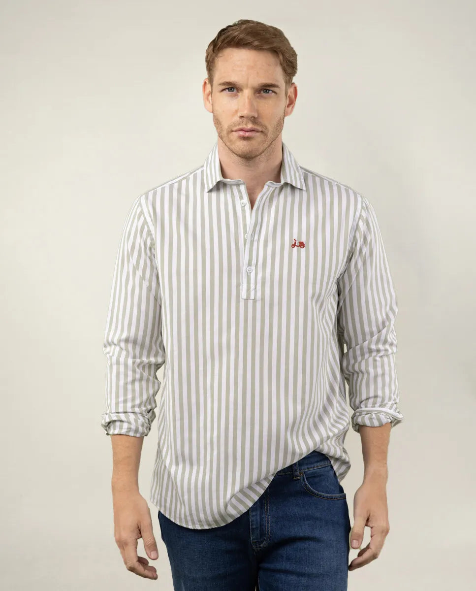 Camisa polera con raya ancha gris