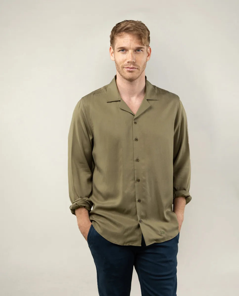 Camisa de tencel khaki con solapas