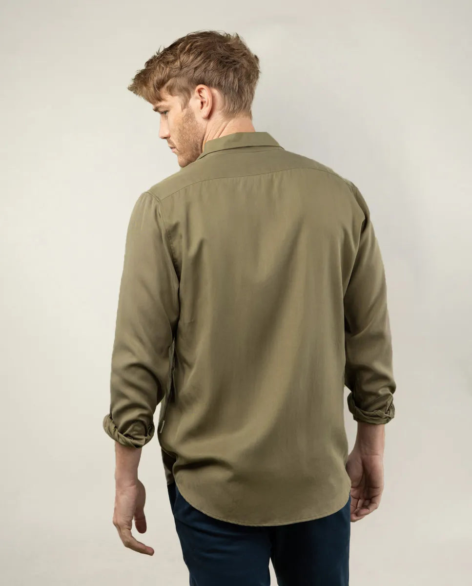 Camisa de tencel khaki con solapas