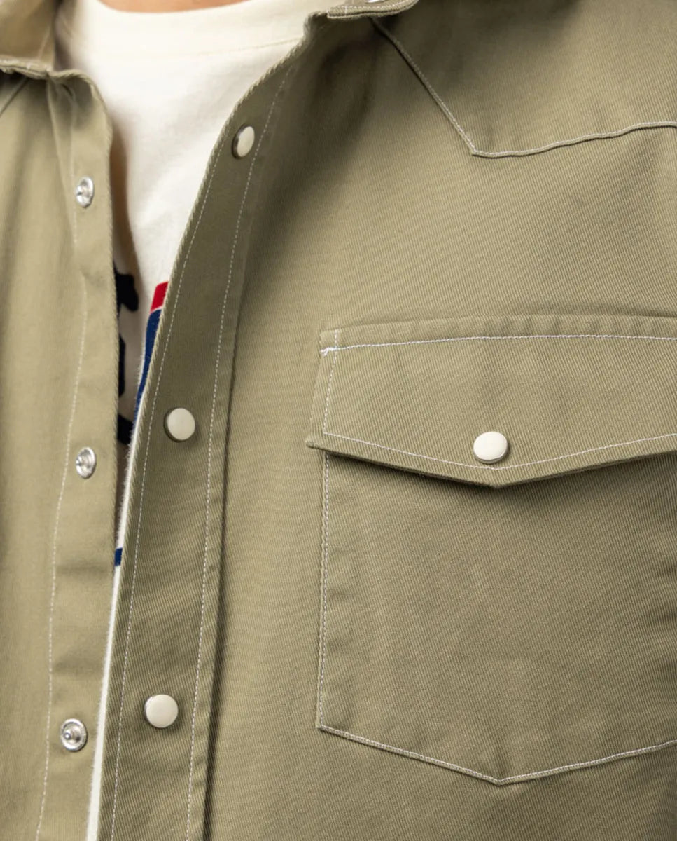 Sobrecamisa khaki para hombre