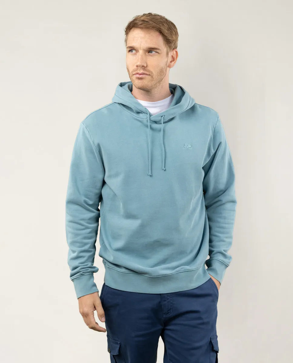 Sudadera con capucha en azul denim.