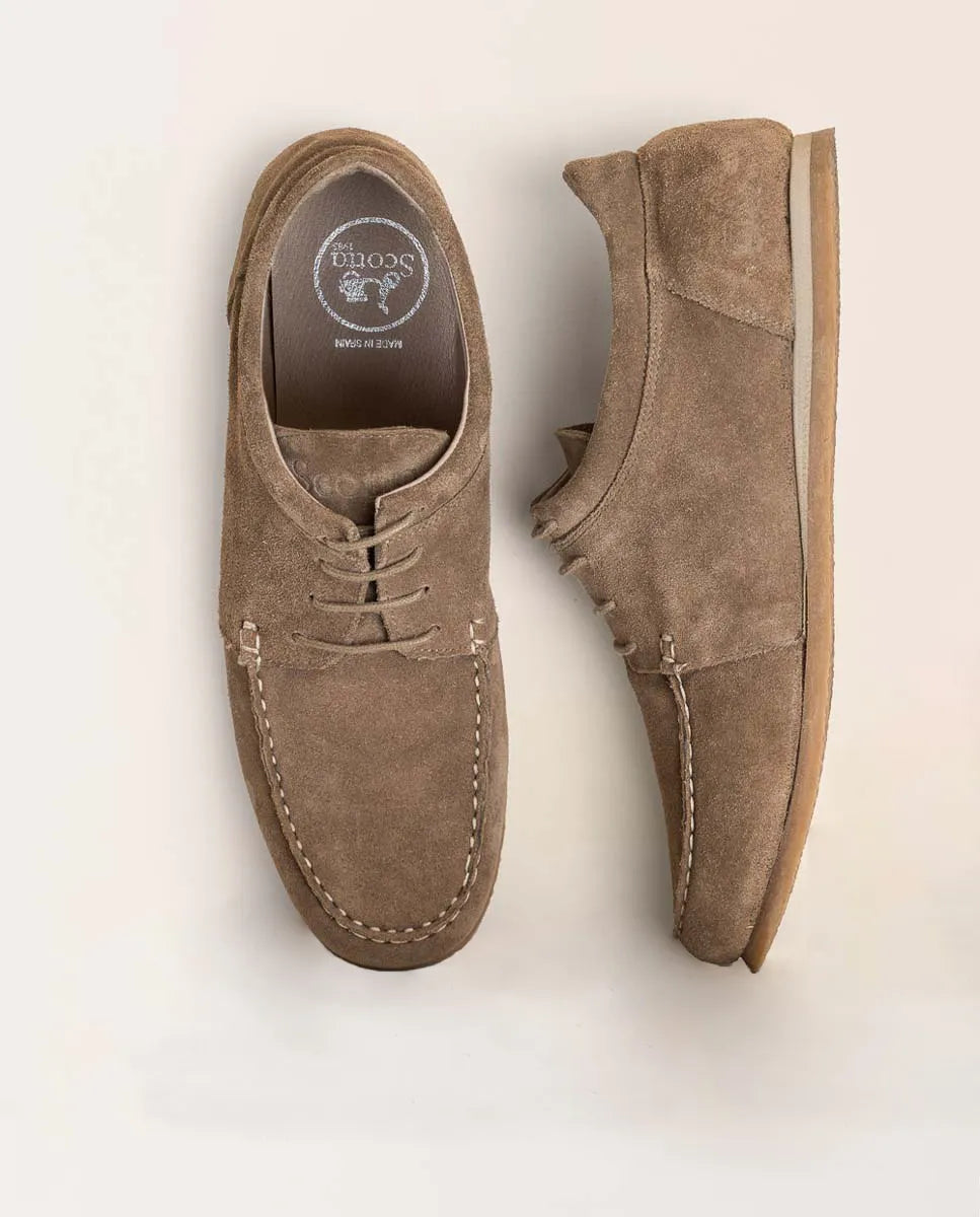 Zapatos náuticos en topo