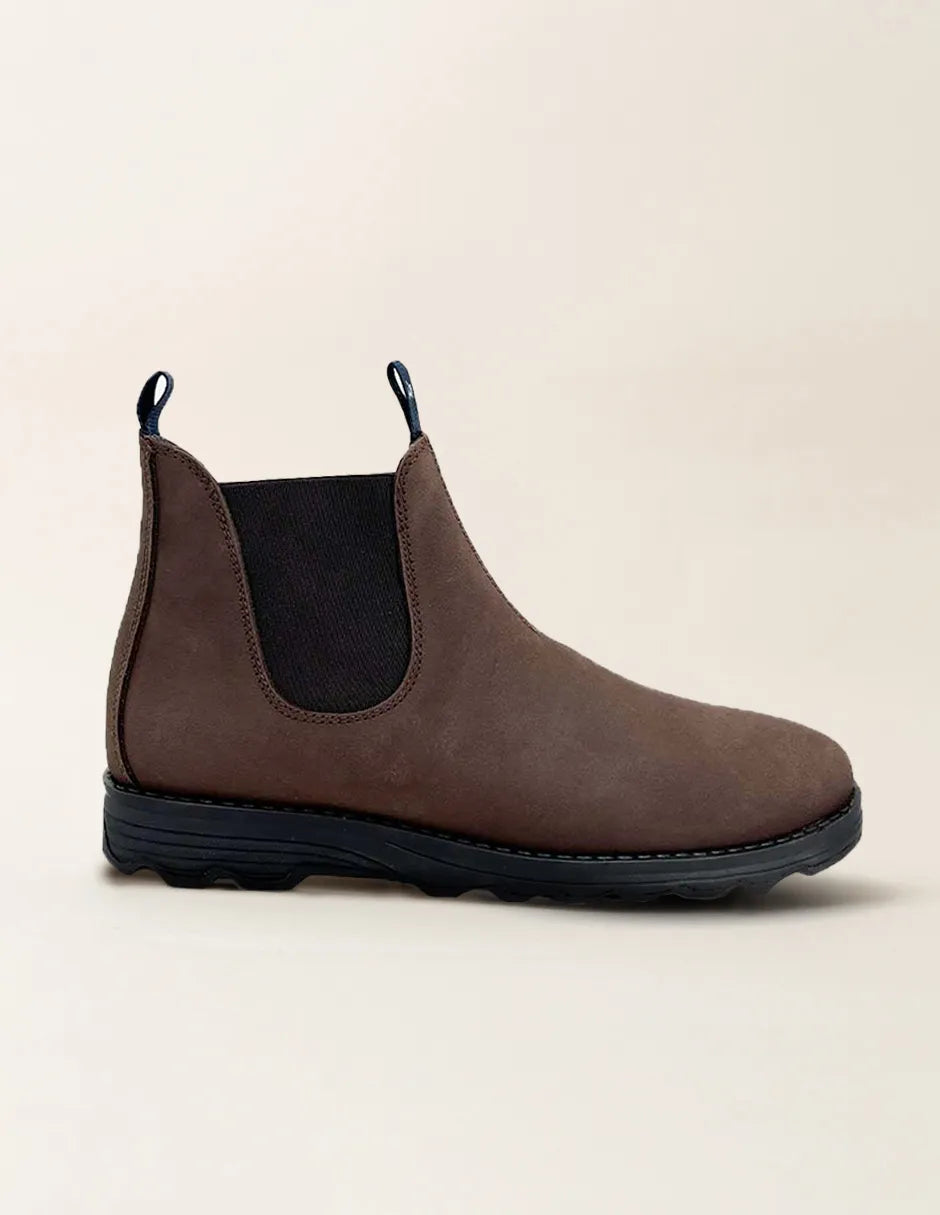 Bota hills marrón oscuro
