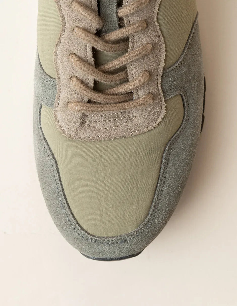 Zapatillas deportivas verde y gris