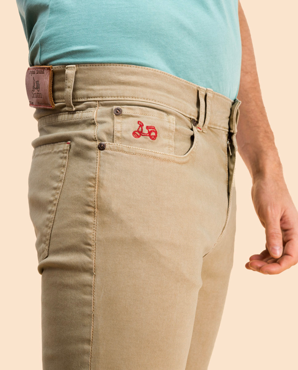 Pantalón 5 bolsillos beige oscuro