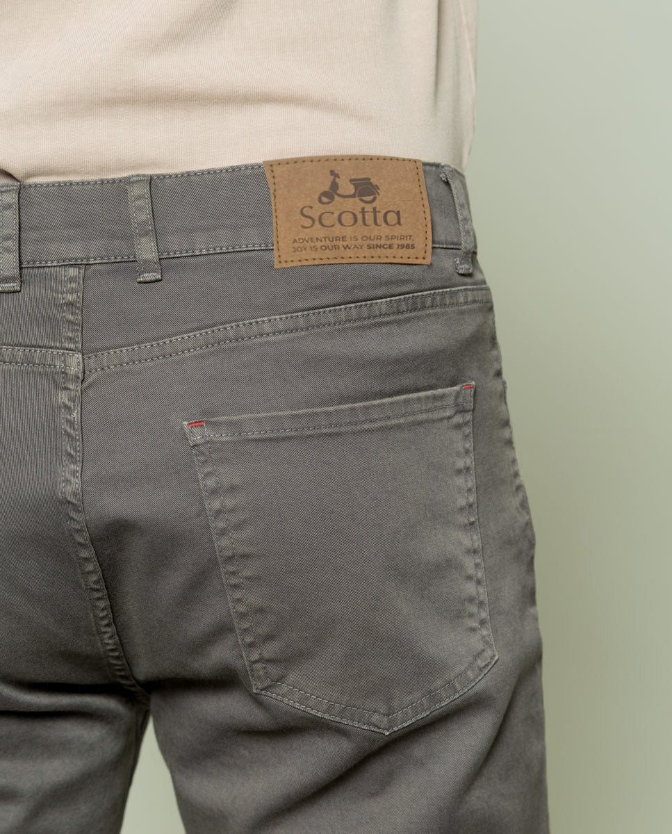 Calça Cooper marrom de 5 bolsos